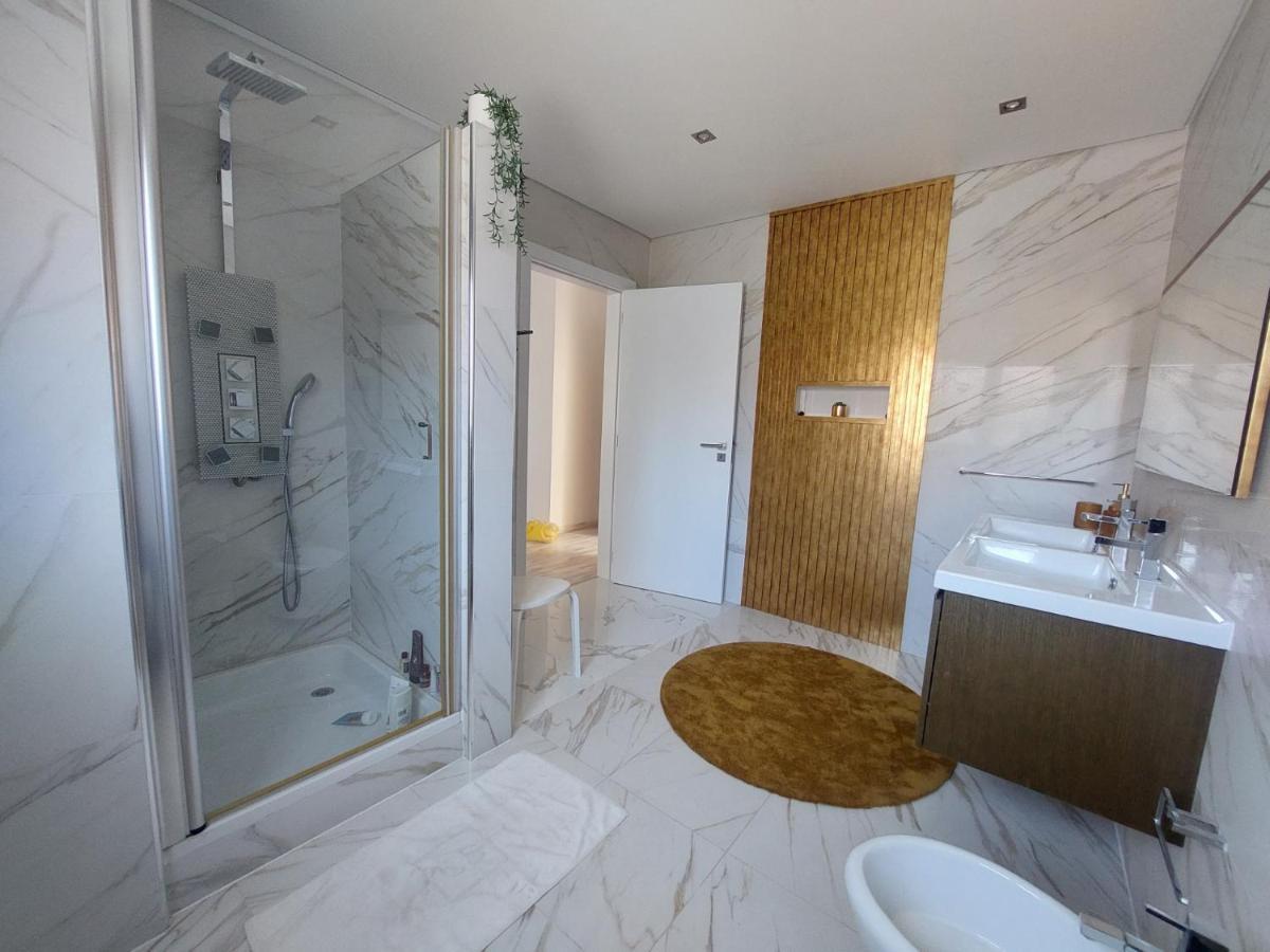 Deluxe Double Room,1475977279:JPEG